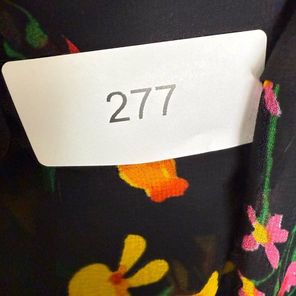 Cabi black floral sheer blouse size medium preowned - Picture 9 of 10